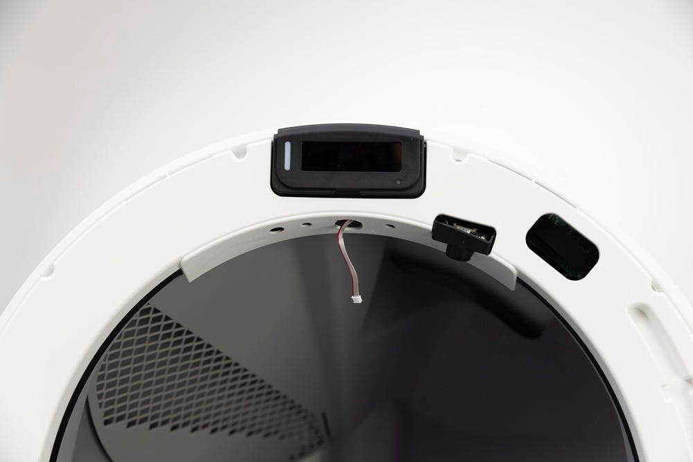 Wires hanging from bezel with no sensor attached